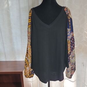 Beyove Asymmetrical Black and Blue Long Sleeve Blouse